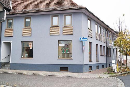 Foto - Wohn-und Geschäftshaus Innenstadt BaSa-oben wohnen-unten arbeiten