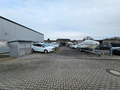 Foto - Stellplatz mit Halle Autohandel Gewerbe Autovermietung