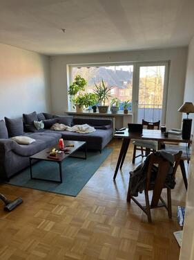 Foto - Provisionsfrei: helle 2,5-Zi.-Eckwhg + Balkon,Fernwärme, 24113