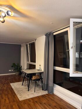 Foto - Helle 1- Zimmer Wohnung mit Einbauküche und Tiefgaragenstellplatz