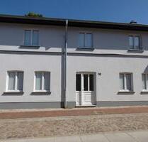 Haus Wohnheim Büro Apartment Atelier Ferienwohnung - Malchow