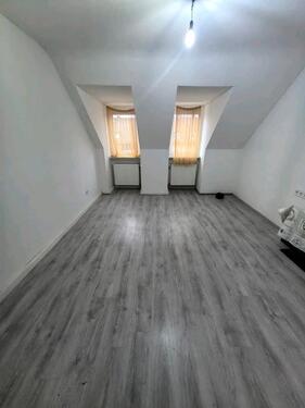 Foto - Zu Vernieten 4 Zimmer whonug - 850,00&nbsp;EUR Kaltmiete, ca.&nbsp; 85,00&nbsp;m&sup2;