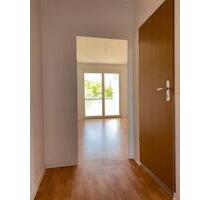 Wohnung mit Wahnsinns-Ausblick - 399,00 EUR Kaltmiete, in Wilkau-Haßlau (PLZ: 08112)