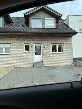 Foto - Modernisiertes Reiheneckhaus - 385.000,00&nbsp;EUR Kaufpreis, ca.&nbsp; 180,00&nbsp;m&sup2;