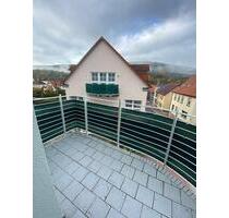 3-Raum-Wohnung mit 2 Balkonen, Badewanne und Dusche in guter Lage - Zella-Mehlis