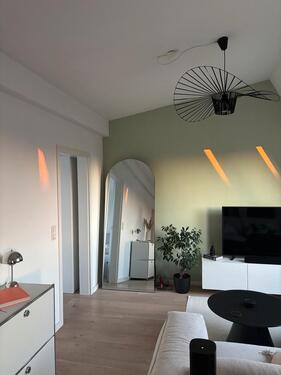 Foto - Modern möblierte Dachgeschosswohnung in Hamburg