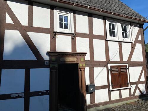 Foto - Fachwerkhaus - 59.500,00&nbsp;EUR Kaufpreis, ca.&nbsp; 120,00&nbsp;m&sup2;