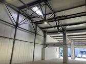 Foto - Praktische Lagerhalle mit Sektionaltoren - Größe ca. 566 m²