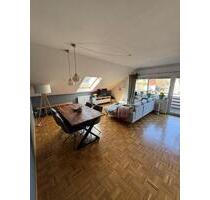 3-Zi.-Dachgeschosswohnung mit Balkon und schönem Ausblick - Horn-Bad Meinberg