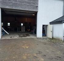 Lagerhalle mit Bürofläche und Parkfläche zu vermieten - Salzkotten