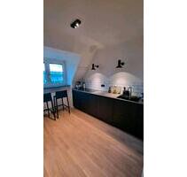 Wohnung mit Burgblick +++ Küche+Quooker+Leuchten+Kleiderschrank - Nürnberg Kleinweidenmühle