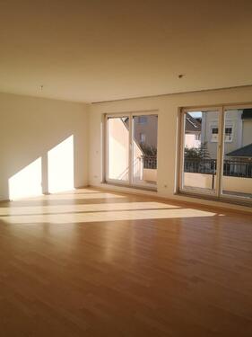 Foto - Moderne 3-Zimmer-Wohnung in Neu-Isenburg (105m) EBK, Tiefgarage