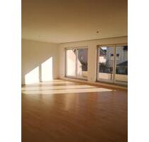 Moderne 3-Zimmer-Wohnung in Neu-Isenburg (105m) EBK, Tiefgarage - Frankfurt am Main Gutleutviertel