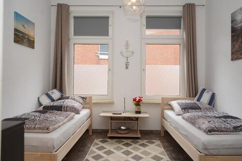 Foto - Zentrale Ferienwohnung in Cuxhaven – Kingsizebett, Smart-TV & WL