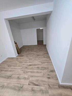 Foto - 2-Zimmer-Wohnung (UG) – 70 m² – frisch renoviert – ab 1. November