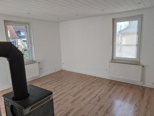 Foto - Geräumige 4-Zimmer-Altbau-Wohnung mit eigenem Gartenanteil