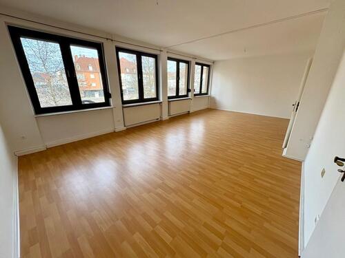 Foto - Helle und renovierte 3ZKB-Wohnung mit Balkon im Zentrum von Zweibrücken