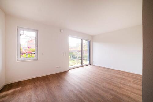 Foto - Neuwertige 2-Zimmer-Wohnung im Ortskern – Balkon, EBK & Aufzug