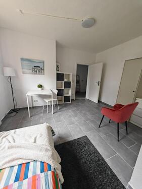 Foto - Möbliertes WG-Zimmer in stylischer 4er WG + Küche