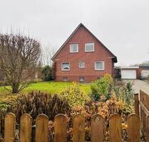 Einfamilienhaus 136+115qm, Grundstück 1051qm, Horst-Hahnenkamp - Horst (Holstein)