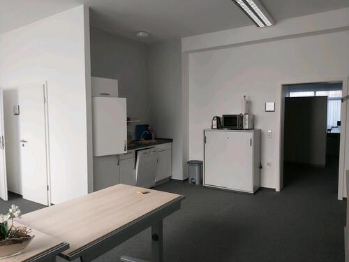 Foto - Lichtdurchflutete Büroräume - 1.700,00&nbsp;EUR Kaltmiete, ca.&nbsp; 210,00&nbsp;m&sup2;