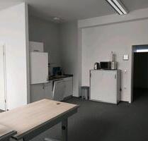 Lichtdurchflutete Büroräume - 1.700,00&nbsp;EUR Kaltmiete, ca.&nbsp; 210,00&nbsp;m&sup2; in Braunschweig (PLZ: 38108) Wabe-Schunter-Beberbach