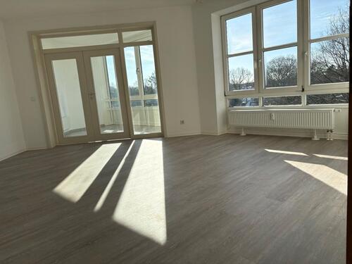 Foto - 3-Zimmer Endetagen-Wohnung mit Südloggia und Tiefgarage