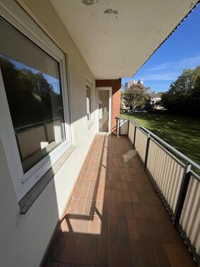 Foto - Lichtdurchflutete 4-Zimmerwohnung mit Balkon und Einbauküche zu sofort zu vermieten.