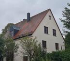 Foto - Freistehendes Einfamilienhaus (ehem. Pfarrhaus) mit Doppelgarage