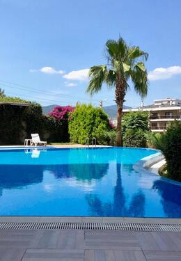 Foto - 4-Zimmer-Wohnung mit Pool in Izmir zu verkaufen