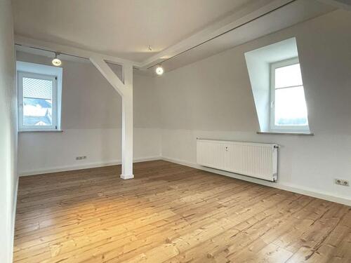 Foto - Dachgeschoßwohnung in Oelsnitz (Vogtland) zur Miete