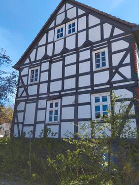 Foto - Interessantes renoviertes MFH in Lichtenfels; rezente Ölheizung