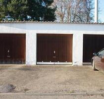 Die Garage mit Außen PKW Stelllplatz - Backnang