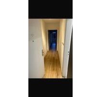 Renovierte 2-Zimmer Wohnung Zentrum Königsbrunn