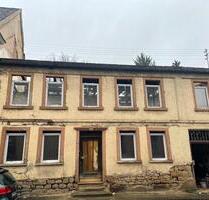 Haus mit Nebengebäude Sanierungsbedürftigt - Obermoschel