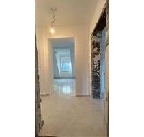 Biete eine 4 Zimmer Wohnung im 3OG Dachgeschoss - Essen Stadtbezirk III