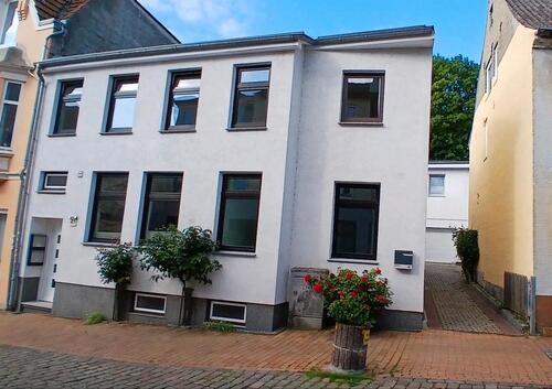 Foto - 2 Stadthäuser im Zentrum der Wikingerstadt Schleswig zu erwerben