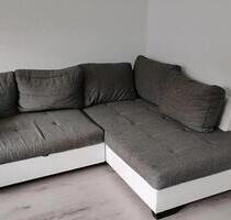 Ecksofa 300€ - 300,00&nbsp;EUR Kaltmiete, ca.&nbsp; 1,00&nbsp;m&sup2; in Essen (PLZ: 45357) Stadtbezirk IV