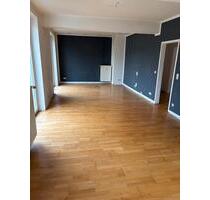 Schöne helle große Wohnung - 1.044,00&nbsp;EUR Kaltmiete, ca.&nbsp; 88,00&nbsp;m&sup2; in Essen (PLZ: 45136) Stadtbezirk II