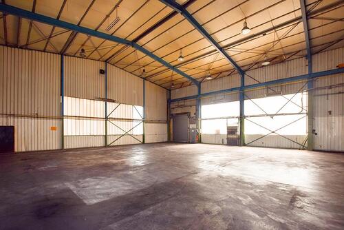 Foto - Hannover - Barsinghausen: Geräumige Lagerhalle, verkehrsgünstig gelegen!