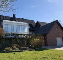 Großes Mehrgenerationenhaus mit riesigem Grundstück in Löhne