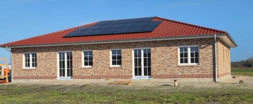 Foto - - Anfragestopp - Erstbezug ab Juni - Hochwertige Bungalow-Hälfte