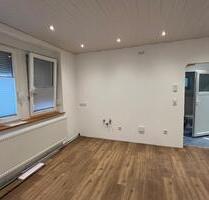 Eberbach Zentrum: 2 Zimmerwohnung mit grossem Bad (neu saniert)