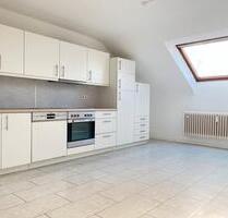 TOP! 2 ZKB im DG mit EBK - Mannheim Lindenhof