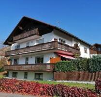 3-Zimmer Dachgeschosswohnung - 420,00&nbsp;EUR Kaltmiete, ca.&nbsp; 75,00&nbsp;m&sup2; in Lalling (PLZ: 94551)