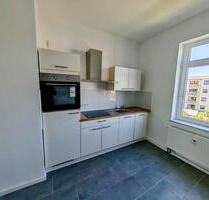 Moderne 2-Zimmer-Wohnung mit Einbauküche und Goitzscheblick - Bitterfeld-Wolfen