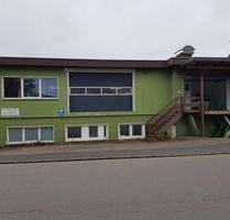 Gewerbehalle Gewerberäume - 2.200,00&nbsp;EUR Kaltmiete, ca.&nbsp; 5,50&nbsp;m&sup2; in Sankt Georgen im Schwarzwald (PLZ: 78112)