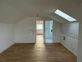 Foto - Helle 2-Zimmer-Dachgeschosswohnung für Singles in Achstetten
