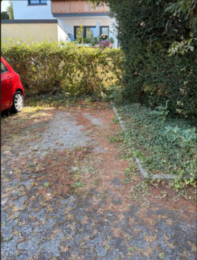 Foto - Auto-Stellplatz in Frankfurt-Hausen