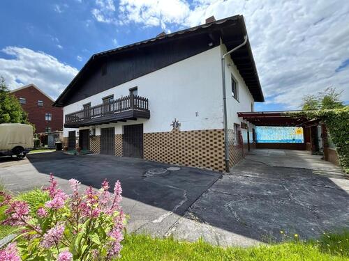 Foto - Einfamilienhaus mit viel Nebengelass, Werkstatt,Garagen & Garten